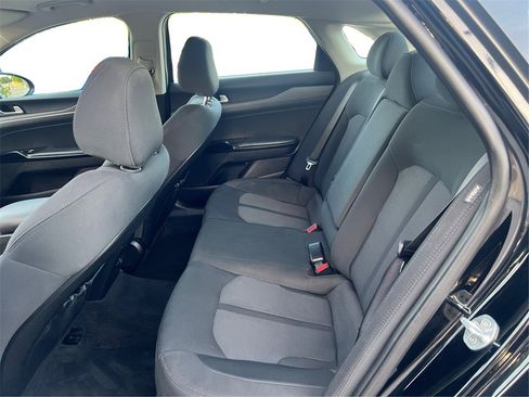 Used 2022 Kia K5 LXS image 11