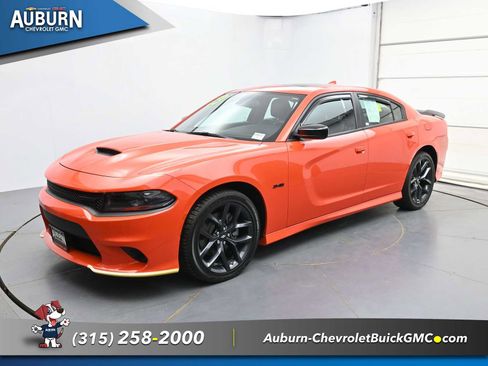 Used 2023 Dodge Charger R/T w/ Plus Group RWD image 2