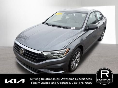 Used 2019 Volkswagen Jetta R-Line image 1