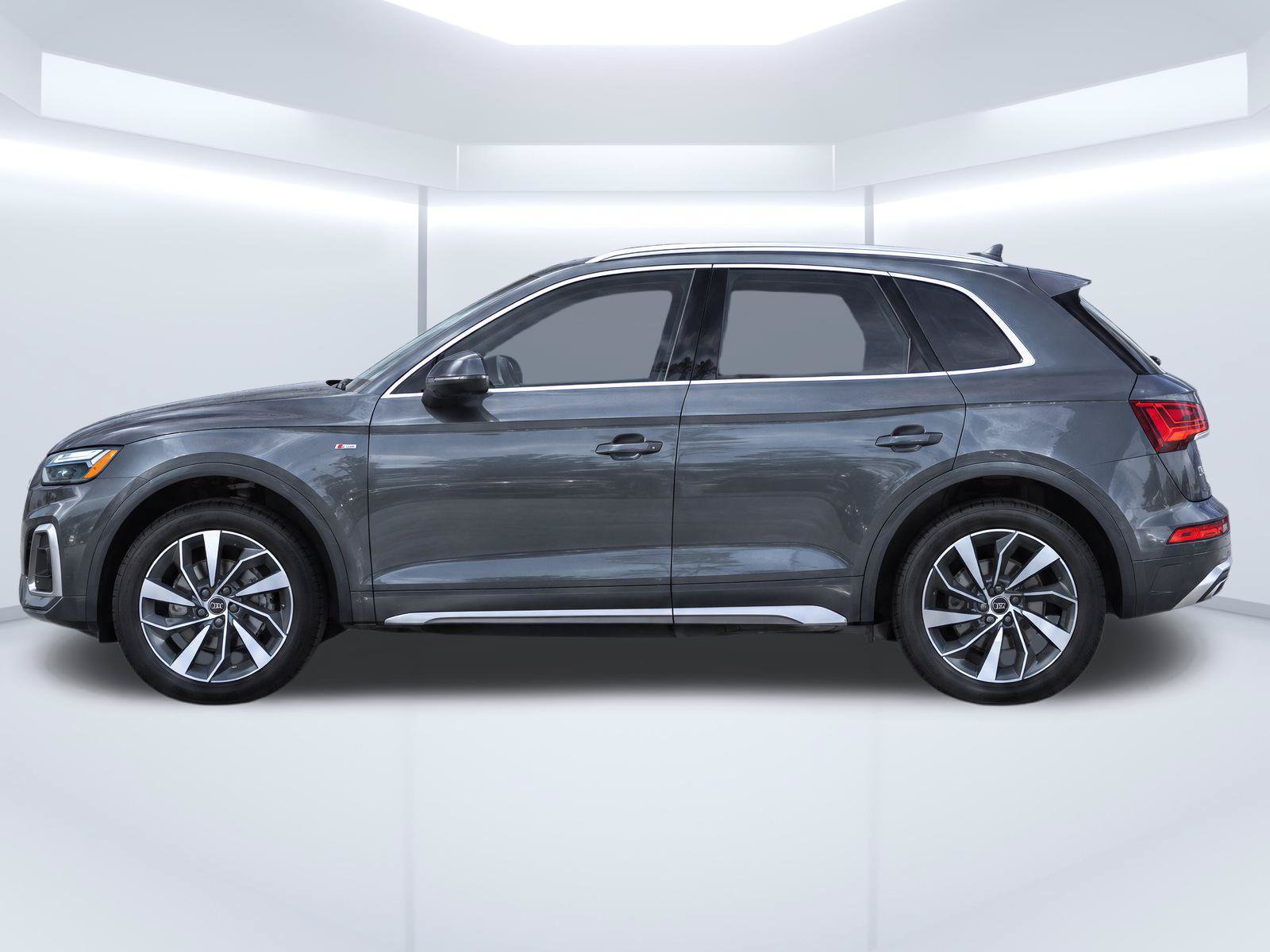Used 2023 Audi Q5 2.0T Premium Plus w/ Premium Plus Package AWD/4WD image 6