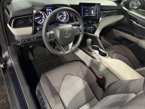 Used 2022 Toyota Camry LE image 12