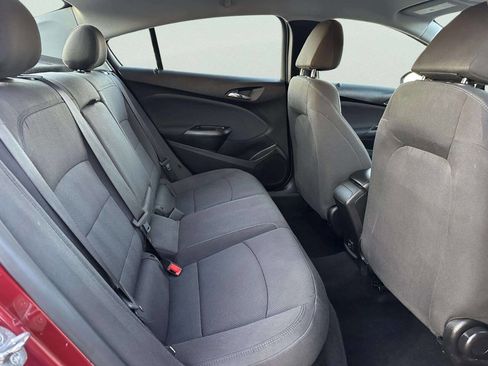 Used 2019 Chevrolet Cruze LT image 15