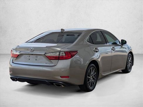 Used 2018 Lexus ES 350 w/ Luxury Package w/Wood Trim FWD image 5