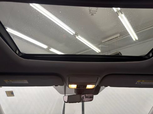 Used 2018 Honda Odyssey EX-L image 24