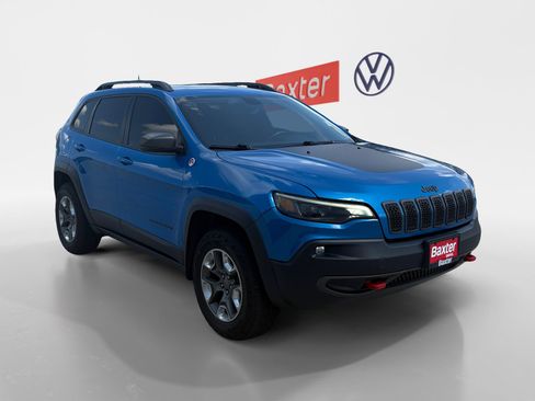 Used 2019 Jeep Cherokee Trailhawk image 1
