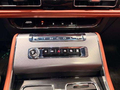 Used 2025 Lincoln Aviator Reserve w/ Luxury Package AWD/4WD image 37