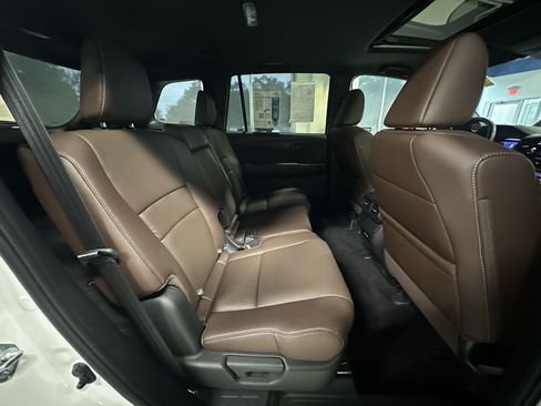 Used 2024 Honda Passport EX-L image 26