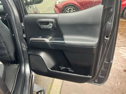 Certified 2023 Toyota Tacoma TRD Off-Road image 51