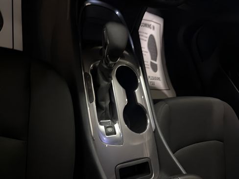 Used 2025 Chevrolet Malibu LT FWD image 17
