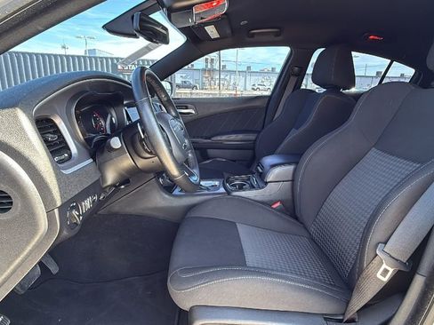 Used 2022 Dodge Charger R/T w/ Blacktop Package image 10
