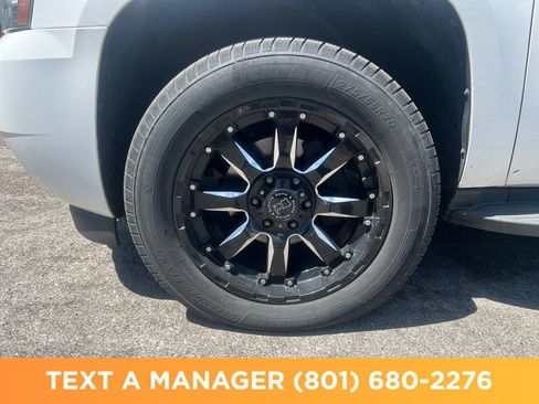 Used 2009 Chevrolet Tahoe LT w/ Luxury Package AWD/4WD image 9
