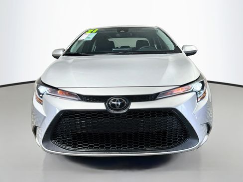 Used 2021 Toyota Corolla LE FWD image 11