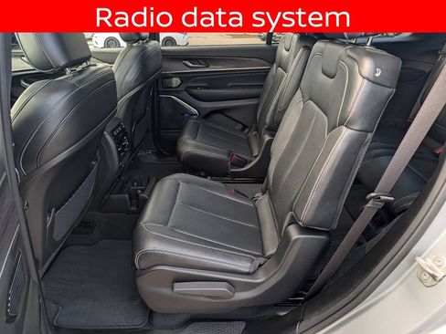 Used 2023 Jeep Grand Cherokee L Overland AWD/4WD image 15
