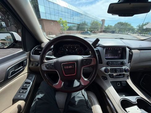 Used 2016 GMC Yukon SLT w/ Open Road Package RWD image 11