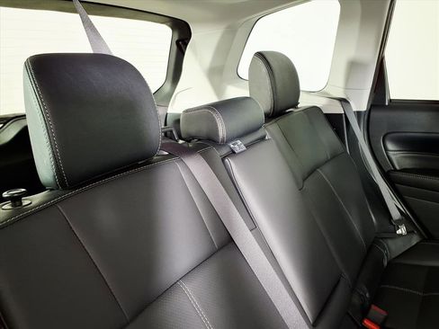 Used 2017 Subaru Forester 2.5i Touring image 12