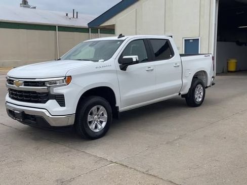 Used 2026 Chevrolet Silverado 1500 LT AWD/4WD image 4