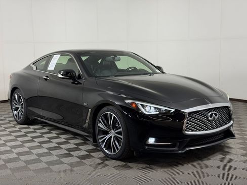 Used 2017 INFINITI Q60 3.0t w/ Premium Plus Package 3.0T AWD/4WD image 7