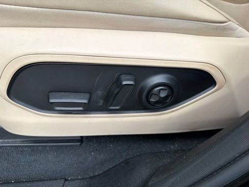 Used 2023 Jeep Grand Cherokee L Limited RWD image 12