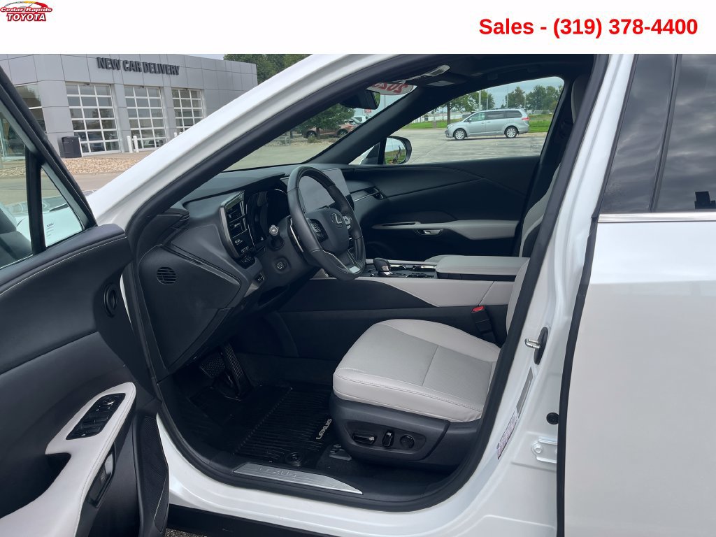 Used 2025 Lexus RX 350 Premium w/ Convenience Package AWD/4WD image 14