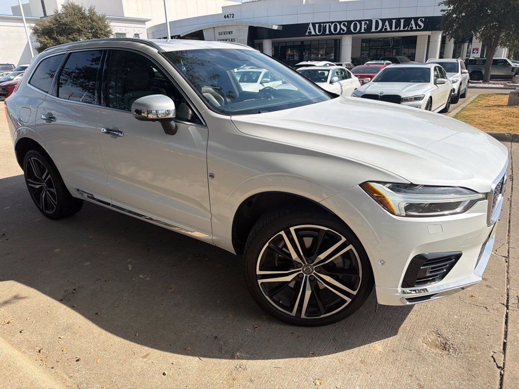 Used 2019 Volvo XC60 T8 R-Design AWD/4WD image 3