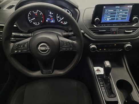 Used 2024 Nissan Altima 2.5 S FWD image 22