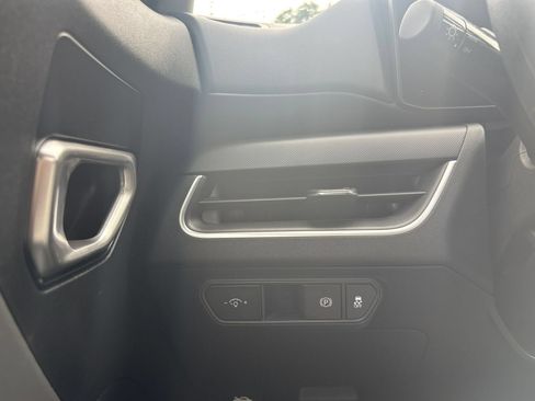 Used 2025 Kia K4 FWD image 31