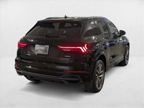 New 2025 Audi Q3 2.0T Premium image 2