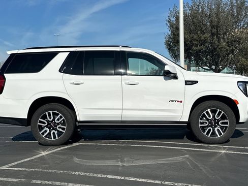 Used 2023 GMC Yukon AT4 image 3