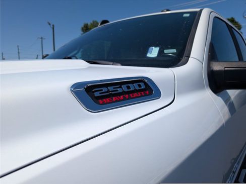 Used 2024 RAM 2500 Big Horn AWD/4WD image 6