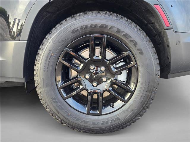 New 2026 Land Rover Defender 130 S AWD/4WD image 10