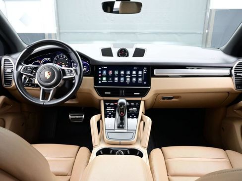 Certified 2023 Porsche Cayenne S Platinum AWD/4WD image 20
