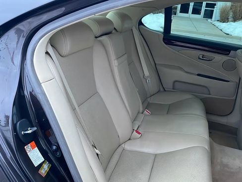 Used 2016 Lexus LS 460 w/ Comfort Package RWD image 19