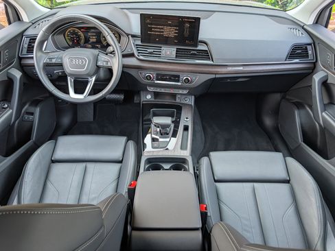 Used 2025 Audi Q5 e Premium image 25