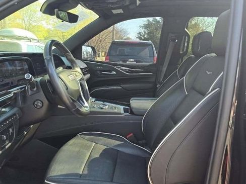 Used 2021 Cadillac Escalade ESV Sport w/ Driver Assist Tech Package image 7