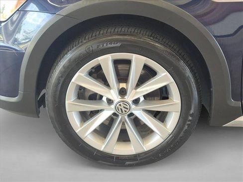 Used 2017 Volkswagen Golf Alltrack S AWD/4WD image 22