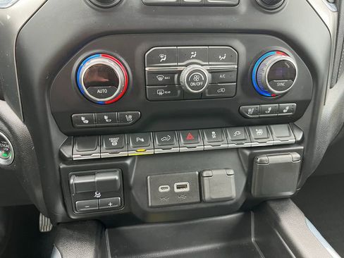 Used 2020 Chevrolet Silverado 2500 LTZ w/ LTZ Plus Package image 25