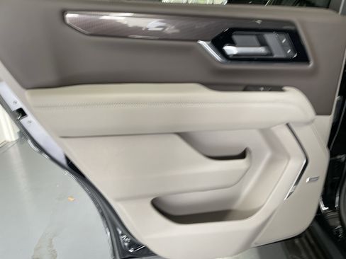 New 2026 GMC Yukon Elevation image 11