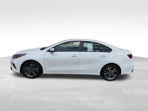 Used 2023 Kia Forte LXS FWD image 9