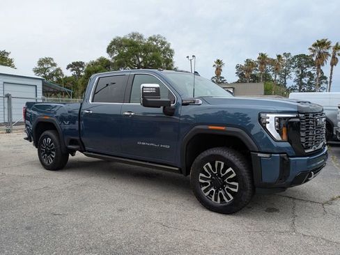 New 2026 GMC Sierra 2500 Denali Ultimate AWD/4WD image 2