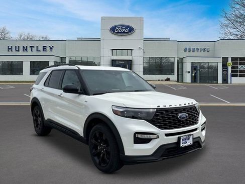 Used 2023 Ford Explorer ST-Line w/ Class IV Trailer Tow Package AWD/4WD image 3