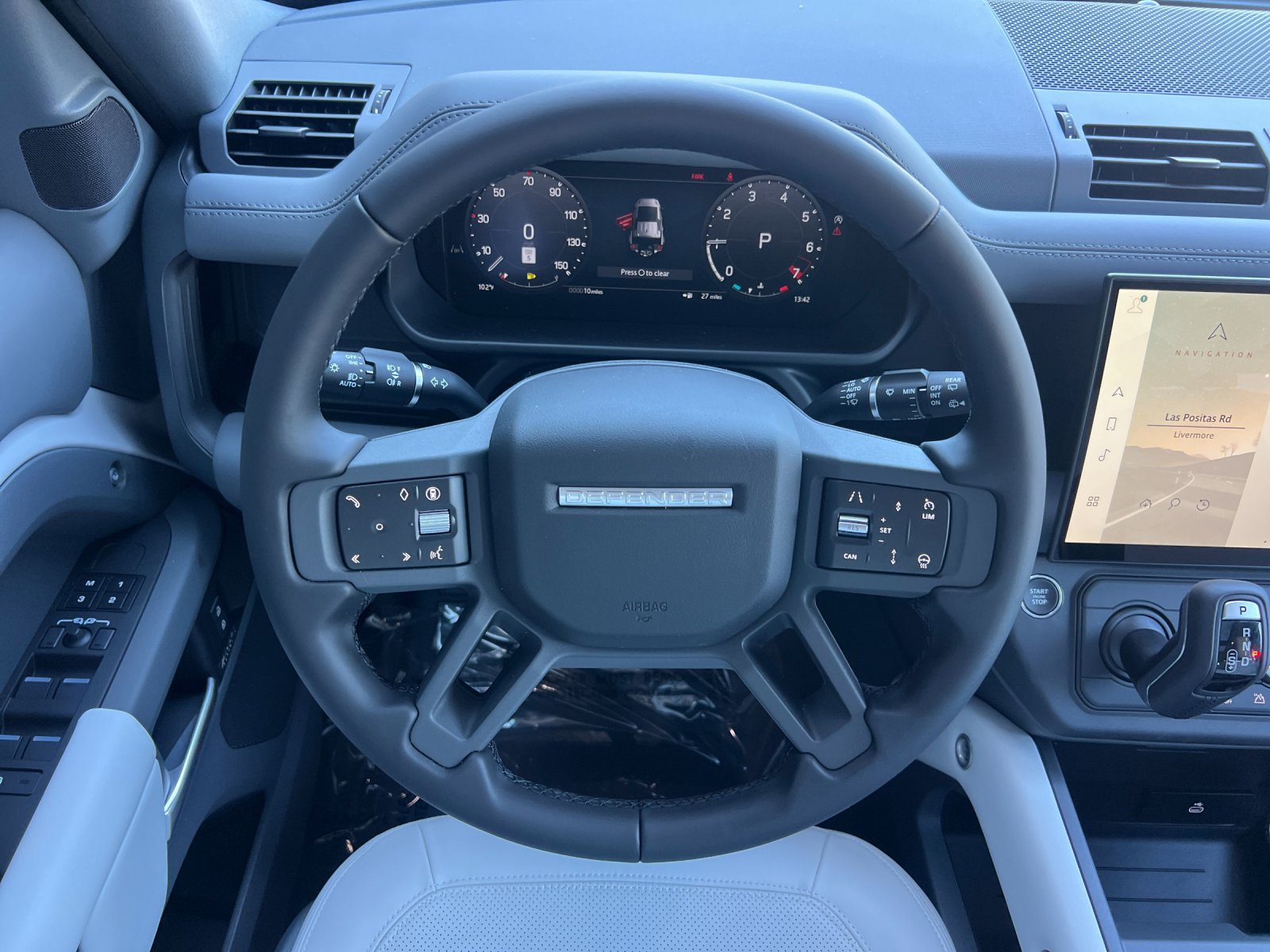 New 2026 Land Rover Defender 110 X-Dynamic SE AWD/4WD image 14