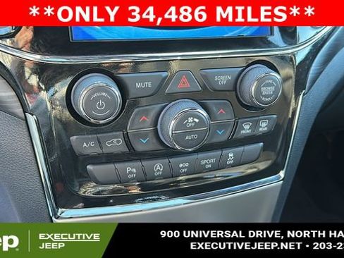 Used 2022 Jeep Grand Cherokee Laredo X image 17