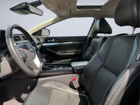 Used 2023 Nissan Maxima SL FWD image 13