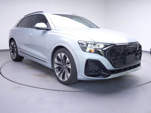 Used 2024 Audi Q8 Prestige w/ Prestige Package AWD/4WD image 4
