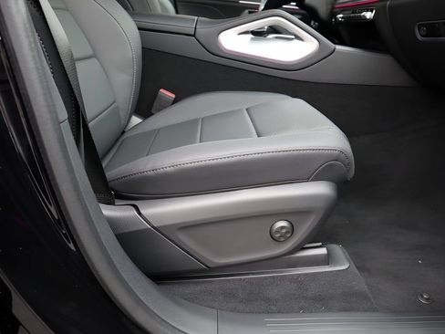 Certified 2025 Mercedes-Benz GLE 450 4MATIC image 12