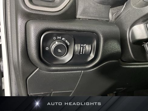 Used 2020 RAM 2500 Tradesman w/ Chrome Appearance Group AWD/4WD image 21