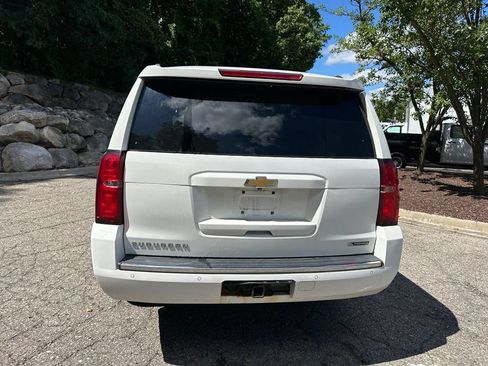 Used 2018 Chevrolet Suburban Premier AWD/4WD image 4
