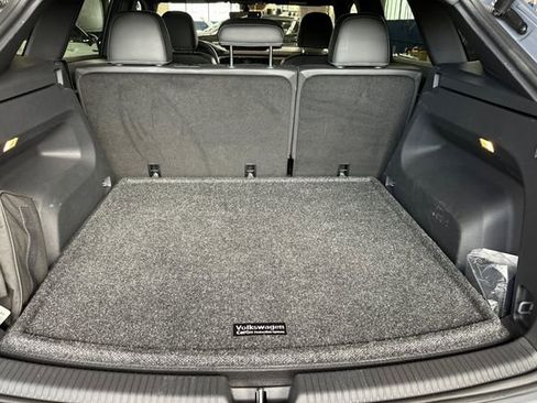 Certified 2022 Volkswagen Atlas Cross Sport SE AWD/4WD image 19