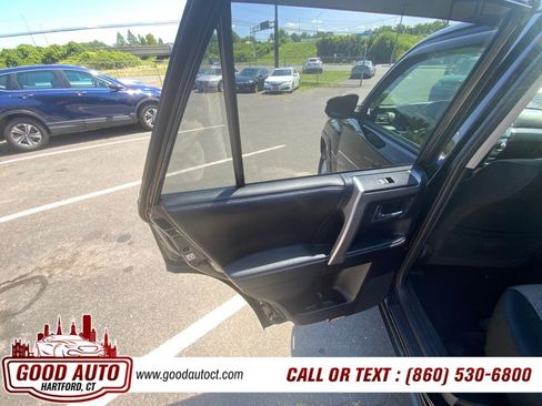 Used 2015 Toyota 4Runner SR5 AWD/4WD image 7