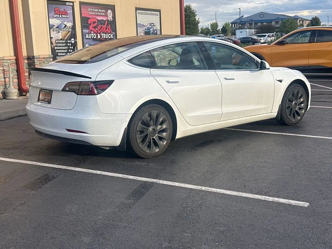 Used 2018 Tesla Model 3 Long Range RWD image 5